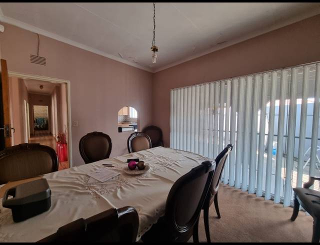 3 BEDROOM HOUSE FOR SALE IN VANDERBIJLPARK SE 6